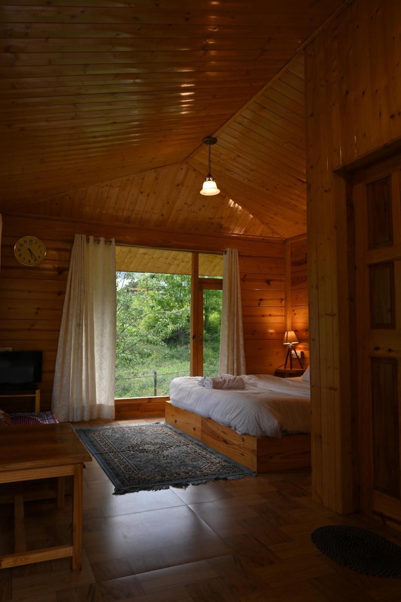 Bed and Breakfast Cascade Mountain Retreat Manali Exteriér fotografie