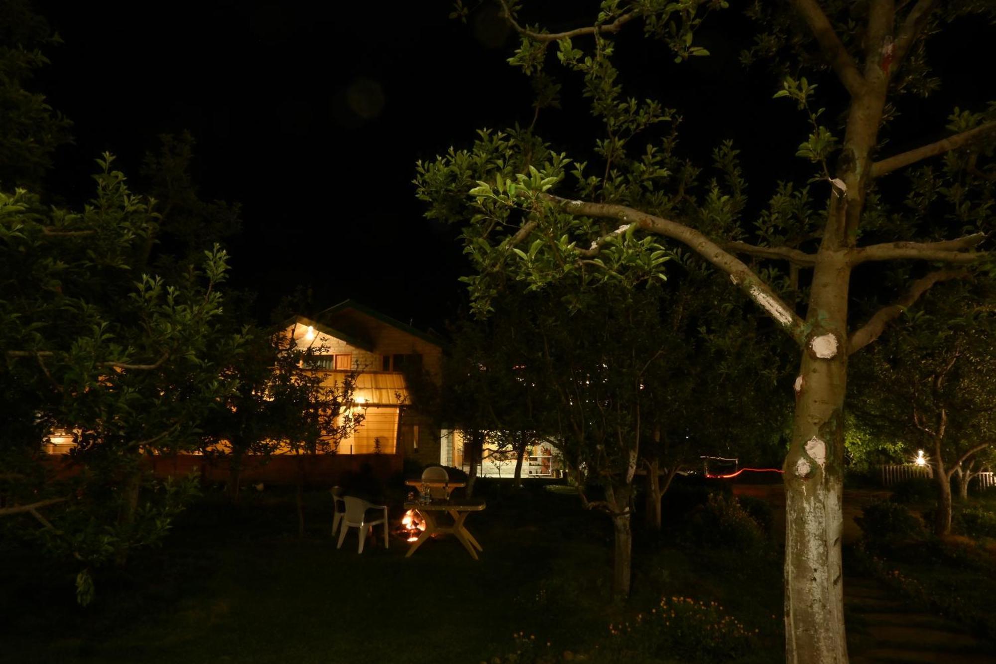 Bed and Breakfast Cascade Mountain Retreat Manali Exteriér fotografie