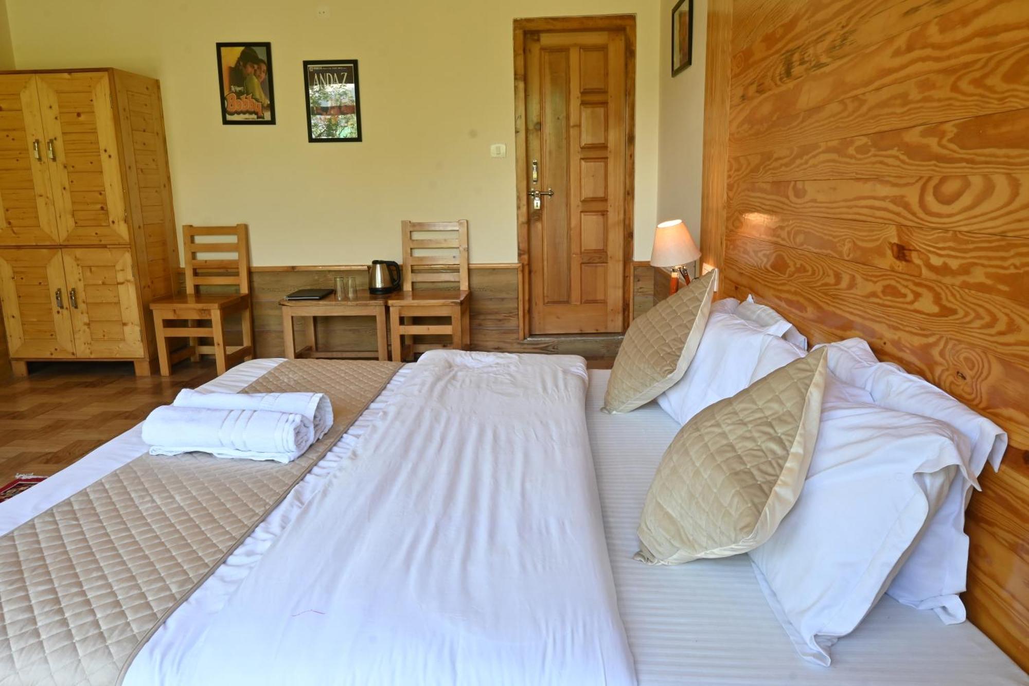 Bed and Breakfast Cascade Mountain Retreat Manali Exteriér fotografie